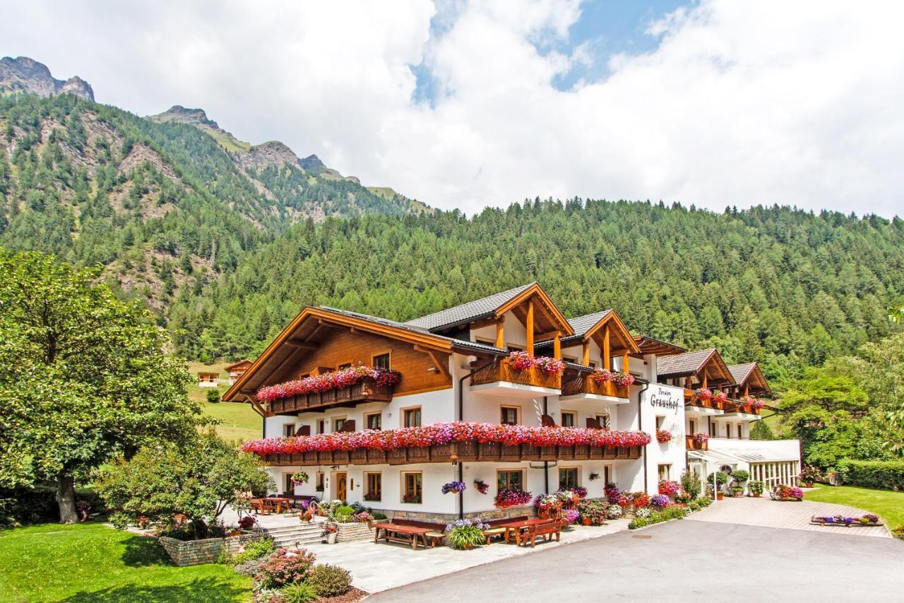 Graushof Hotell Val di Vizze Eksteriør bilde